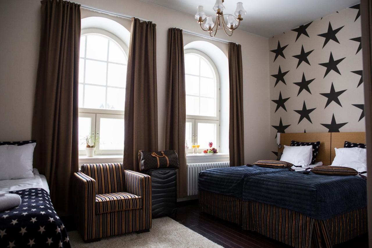 Hotel Epoque & Apartments Jakobstad Extérieur photo