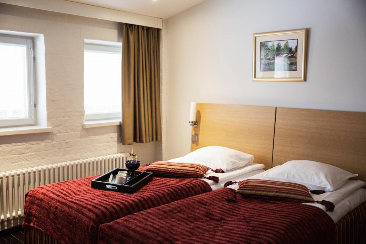 Hotel Epoque & Apartments Jakobstad Extérieur photo