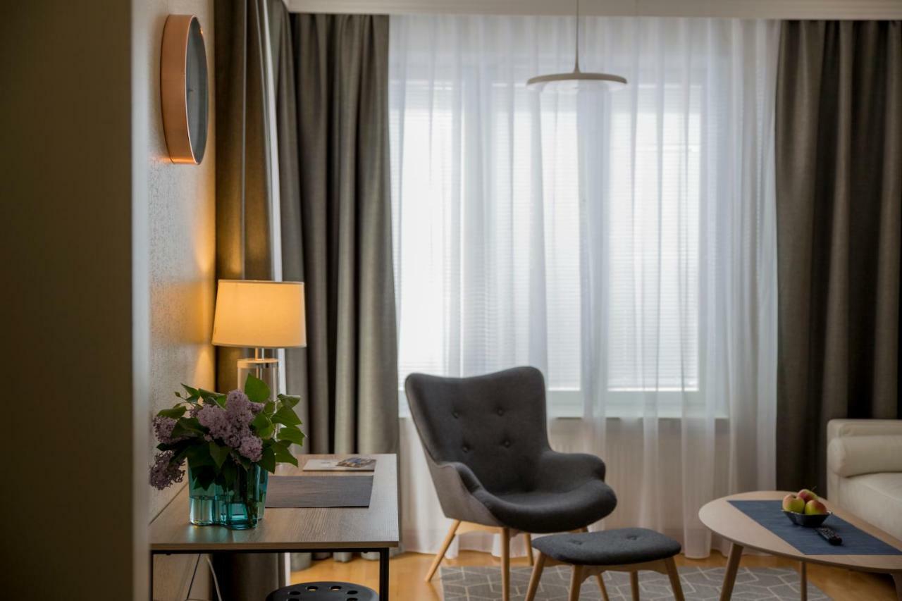 Hotel Epoque & Apartments Jakobstad Extérieur photo